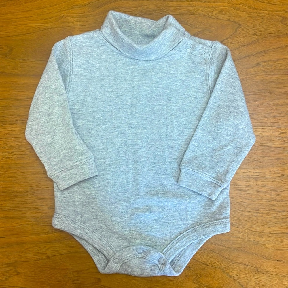 Kid Connection EUC 100% Cotton Gray Long Sleeve Basic Turtleneck Onesie